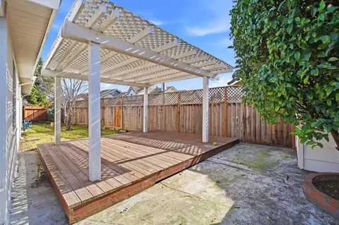 Exterior - 596 Perkins Dr, Hayward, CA 94541 photo 2 of 6