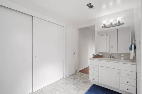 Bath - 596 Perkins Dr, Hayward, CA 94541 photo 2 of 2