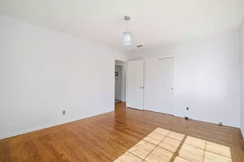 Bedroom - 596 Perkins Dr, Hayward, CA 94541 photo 6 of 8