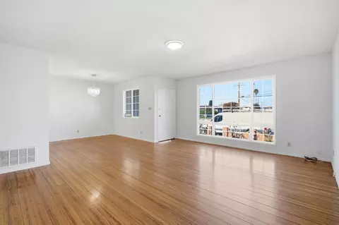 Living - 596 Perkins Dr, Hayward, CA 94541 photo 3 of 6
