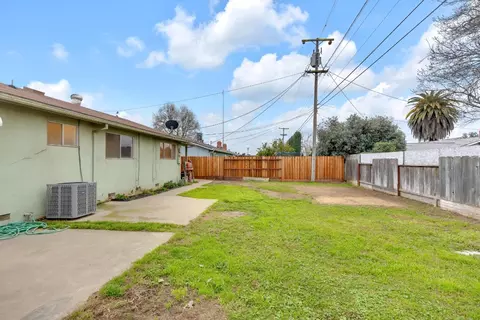 Exterior - 2733 10th Ave, Merced, CA 95340 photo 8 of 8