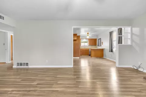 Living - 2733 10th Ave, Merced, CA 95340 photo 2 of 4