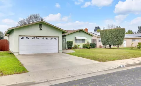 2733 10th Ave, Merced, CA 95340