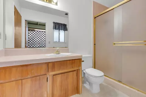 Bath - 2733 10th Ave, Merced, CA 95340 photo 3 of 3