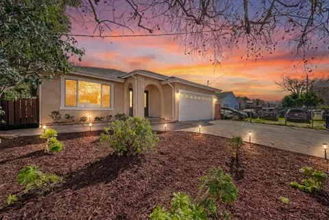 2370 Ralmar Ave, East Palo Alto, CA 94303
