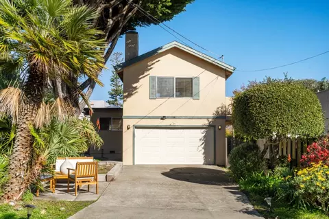 926 Roosevelt St, Monterey, CA 93940