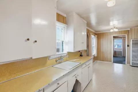 Kitchen - 234 Cherry Dr, Salinas, CA 93901 photo 2 of 2