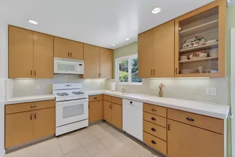 Kitchen - 3555 Sevilla Dr, Soquel, CA 95073 photo 2 of 4