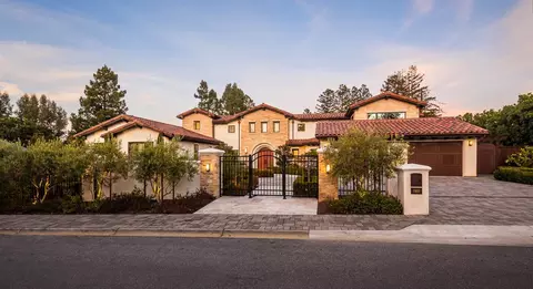 2950 Churchill Dr, Hillsborough, CA 94010