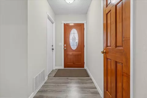 Entry Way - 724 Circle Dr, Salinas, CA 93905 photo 1 of 1