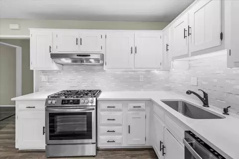 Kitchen - 724 Circle Dr, Salinas, CA 93905 photo 2 of 3
