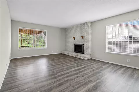 Living - 724 Circle Dr, Salinas, CA 93905 photo 4 of 6