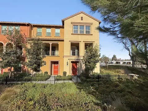 1070 Darwin Ter 4, Sunnyvale, CA 94085