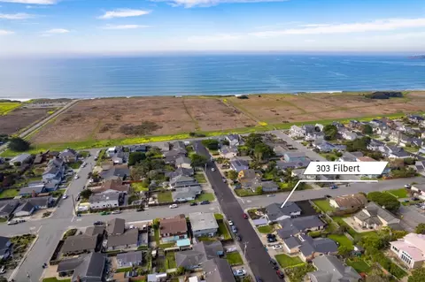 303 Filbert St, Half Moon Bay, CA 94019