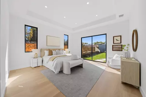 Bedroom - 89 Centre St, Mountain View, CA 94041 photo 6 of 8