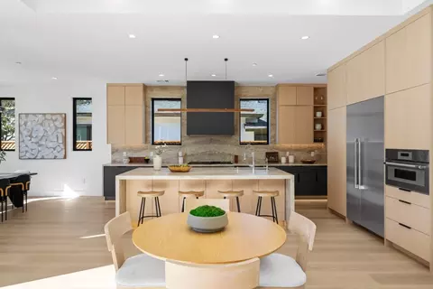 Kitchen - 89 Centre St, Mountain View, CA 94041 photo 1 of 6