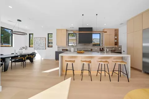 Kitchen - 89 Centre St, Mountain View, CA 94041 photo 4 of 6