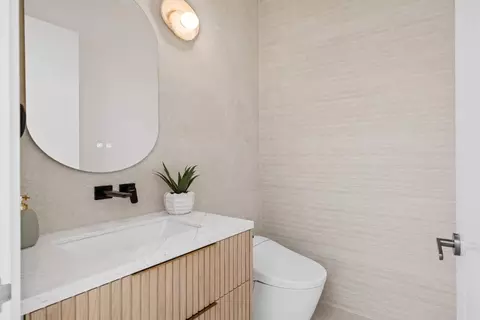 Bath - 89 Centre St, Mountain View, CA 94041 photo 1 of 9