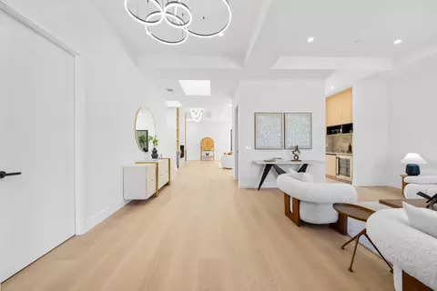 Entry Way - 89 Centre St, Mountain View, CA 94041 photo 1 of 4