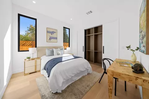 Bedroom - 89 Centre St, Mountain View, CA 94041 photo 5 of 8