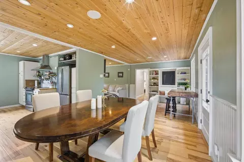 Dining - 3150 Day Rd, Gilroy, CA 95020 photo 1 of 3
