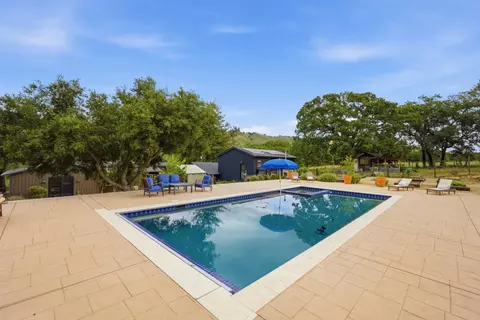 Exterior - 3150 Day Rd, Gilroy, CA 95020 photo 11 of 17