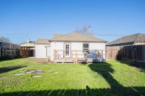 Exterior - 89 Clark St, Salinas, CA 93901 photo 7 of 8