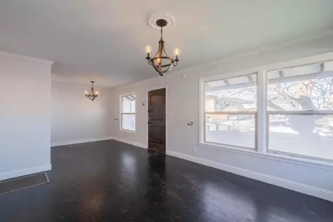 Living - 89 Clark St, Salinas, CA 93901 photo 2 of 3
