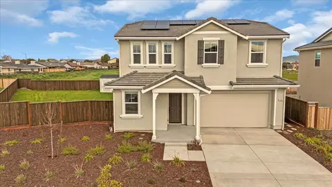 1860 Hydrangea Dr, Hollister, CA 95023