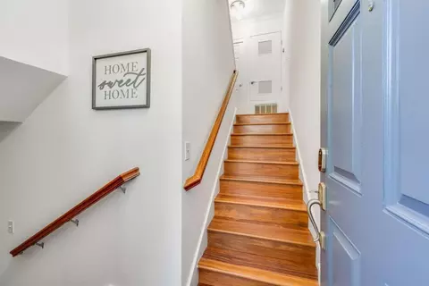 813 Montgomery St, Mountain View, CA 94041 photo 3