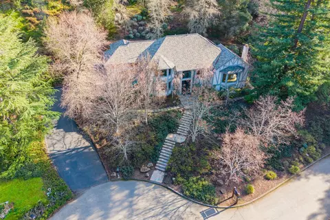 11913 Murietta Ln, Los Altos Hills, CA 94022
