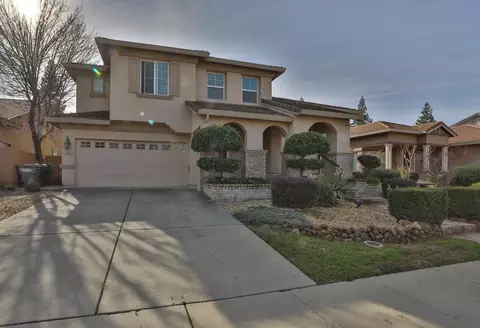 3032 Grasmere Cir, Roseville, CA 95661