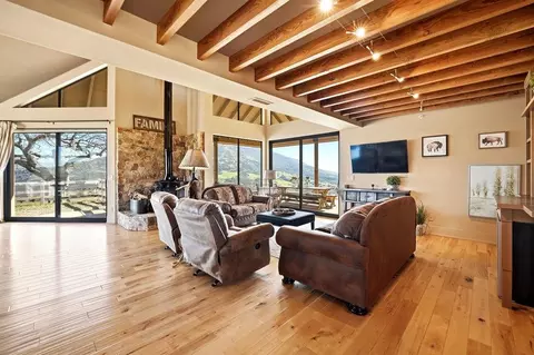 Living - 31251 Highway 146, Soledad, CA 93960 photo 1 of 3
