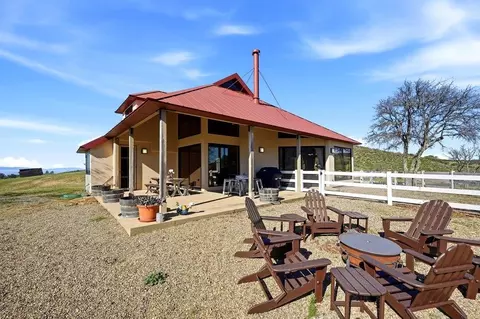 Exterior - 31251 Highway 146, Soledad, CA 93960 photo 4 of 15