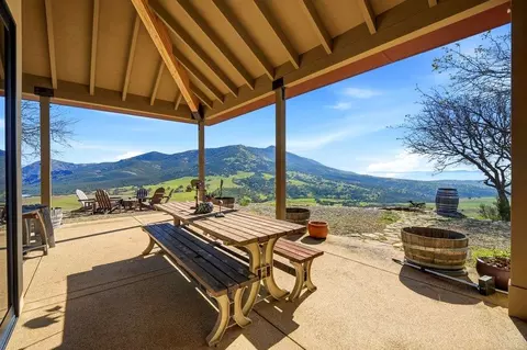 Exterior - 31251 Highway 146, Soledad, CA 93960 photo 5 of 15