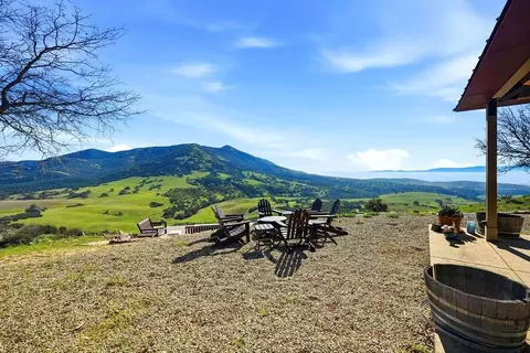 Exterior - 31251 Highway 146, Soledad, CA 93960 photo 9 of 15