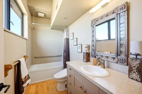 Bath - 31251 Highway 146, Soledad, CA 93960 photo 1 of 3