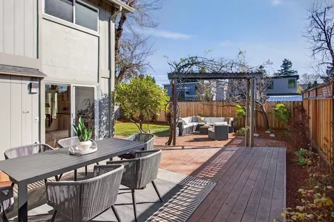 83 Devonshire Ave 7, Mountain View, CA 94043