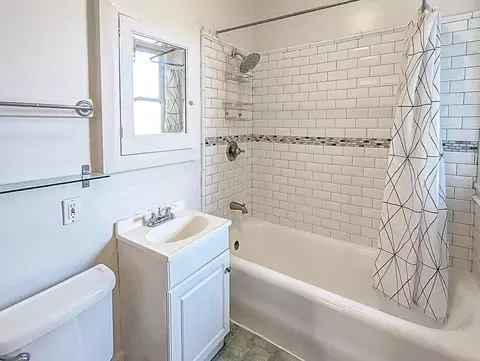 Bath - 2319 Ward St, Berkeley, CA 94705 photo 1 of 1