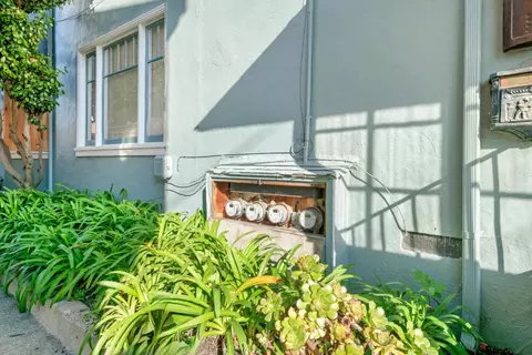 Exterior - 2319 Ward St, Berkeley, CA 94705 photo 5 of 8