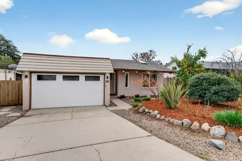 5484 Entrance Dr, Soquel, CA 95073