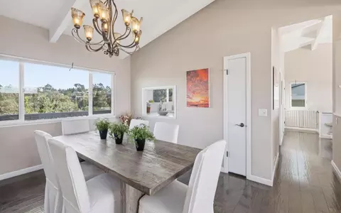 Dining - 229 Rio Del Mar Blvd, Aptos, CA 95003 photo 5 of 5