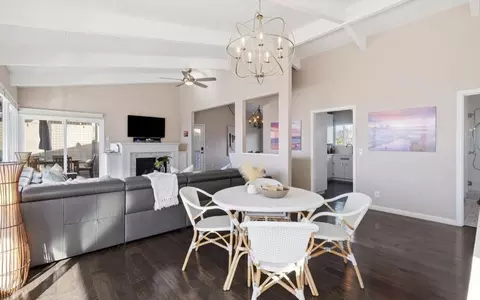 Dining - 229 Rio Del Mar Blvd, Aptos, CA 95003 photo 1 of 5