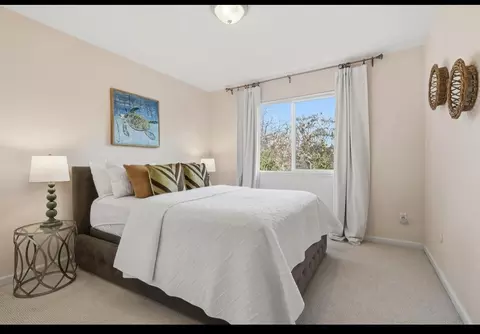 Bedroom - 229 Rio Del Mar Blvd, Aptos, CA 95003 photo 5 of 8