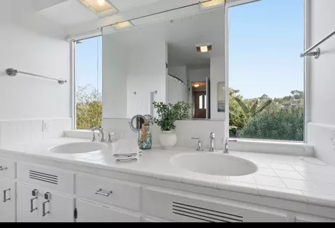 Bath - 229 Rio Del Mar Blvd, Aptos, CA 95003 photo 1 of 3