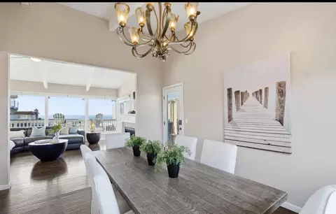 Dining - 229 Rio Del Mar Blvd, Aptos, CA 95003 photo 3 of 5