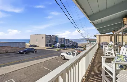 Exterior - 229 Rio Del Mar Blvd, Aptos, CA 95003 photo 4 of 5