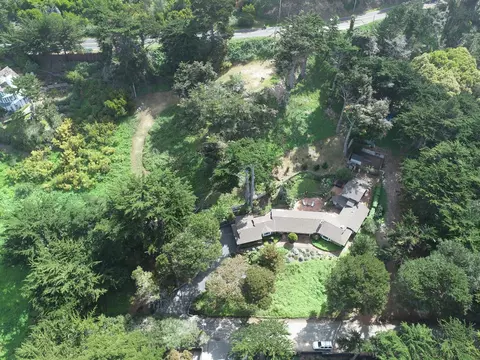 0000 Spindrift Rd, Carmel, CA 93923 photo 2