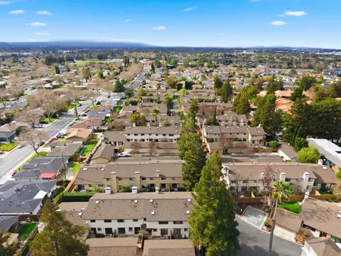 View/Area - 2007 Eucalyptus Ct, Santa Clara, CA 95050 photo 2 of 9