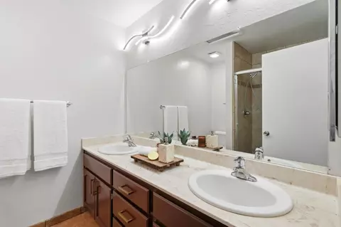 Bath - 2007 Eucalyptus Ct, Santa Clara, CA 95050 photo 3 of 4